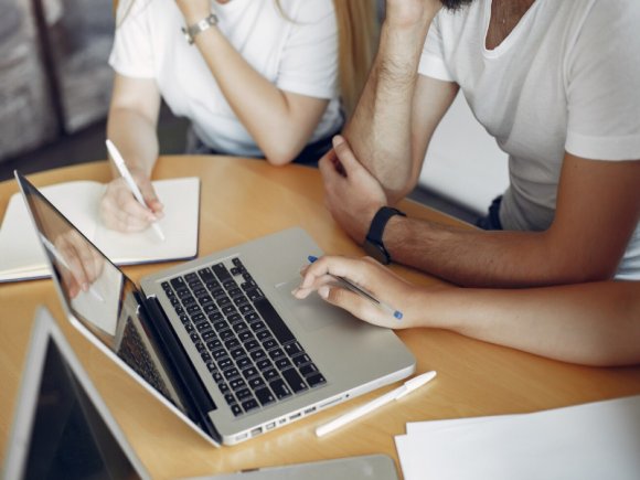 Taller sobre cursos en EVA