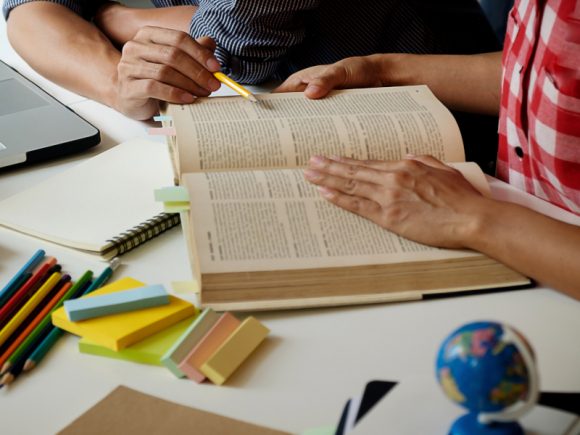 Cursos de lenguas extranjeras semestre par 2025