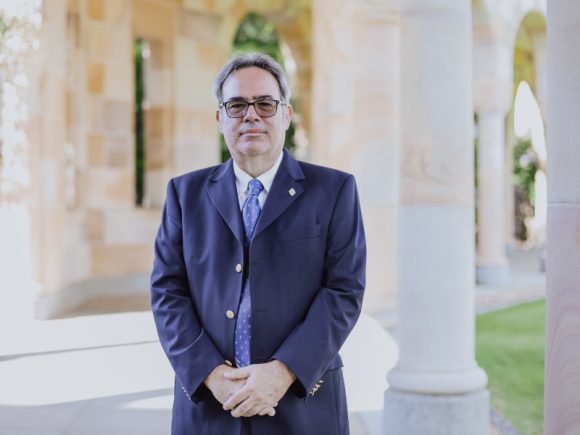 Conferencia Decolonizar la Educación